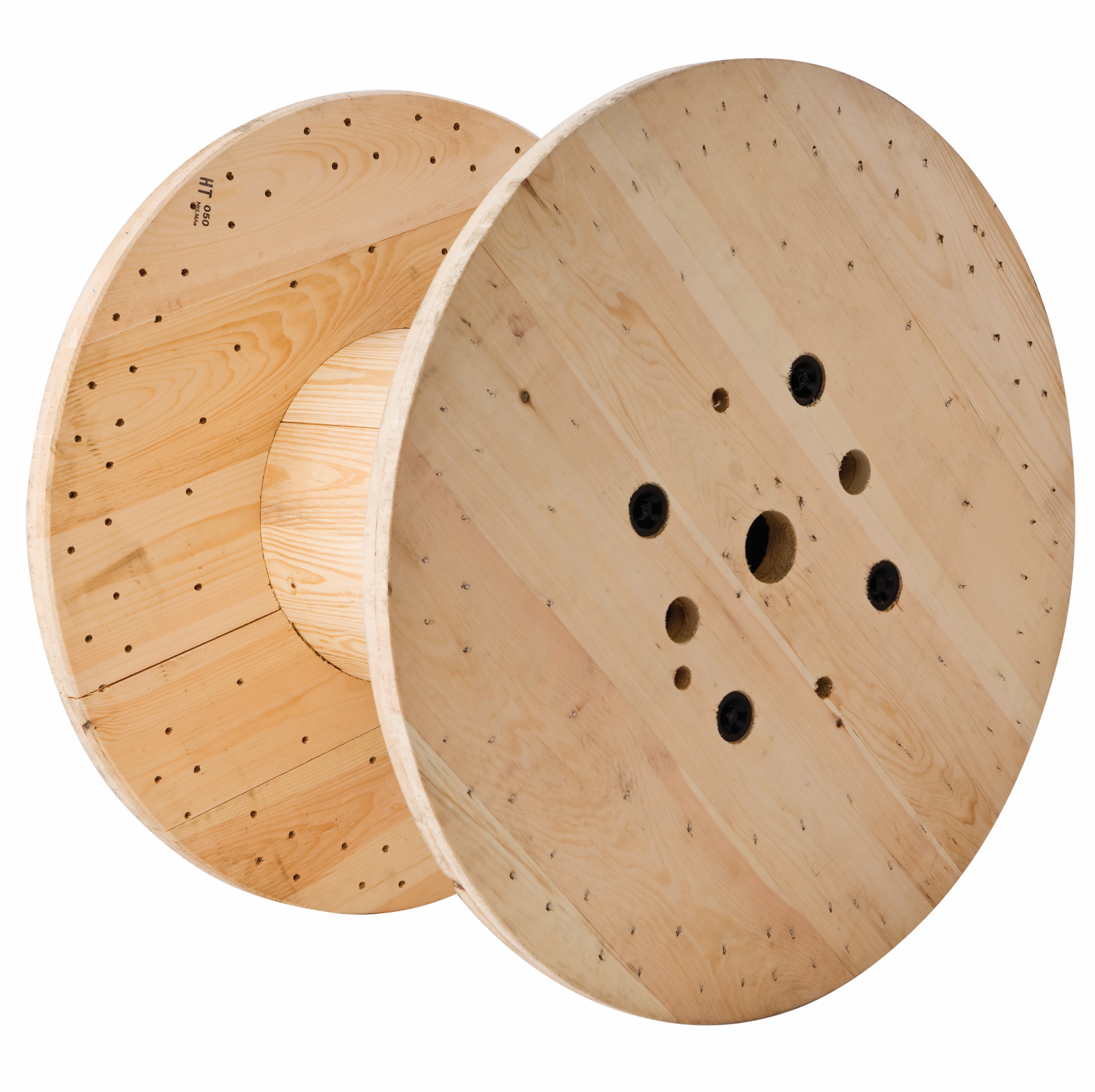 Carrete de madera clavada