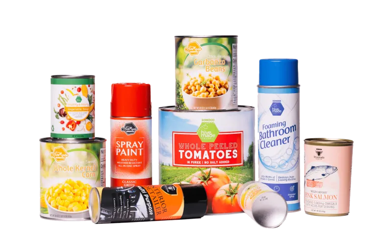 Variedad de latas de aerosol y alimentos metálicos